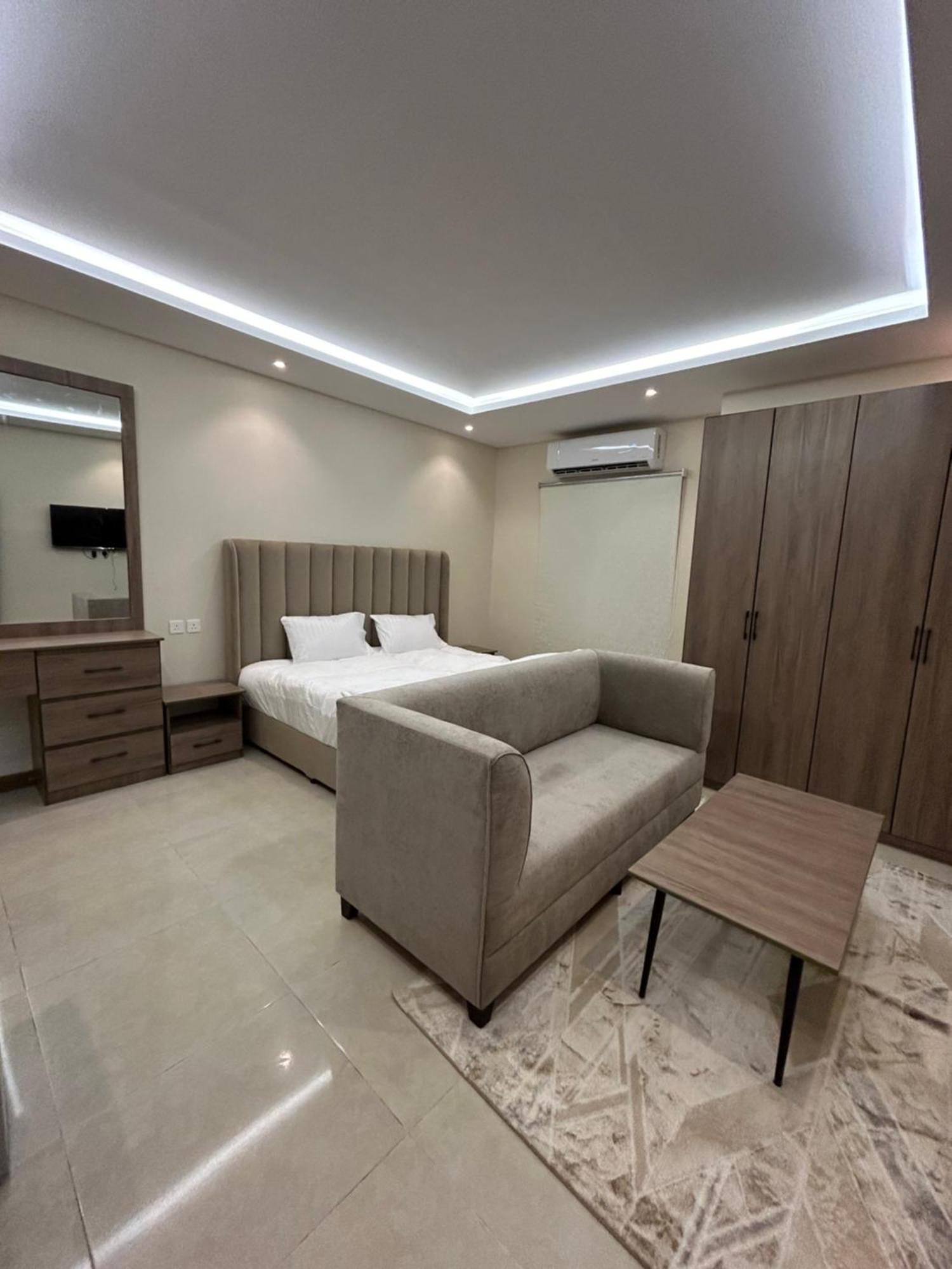 المنى للشقق المفروشة Almona Apartment *