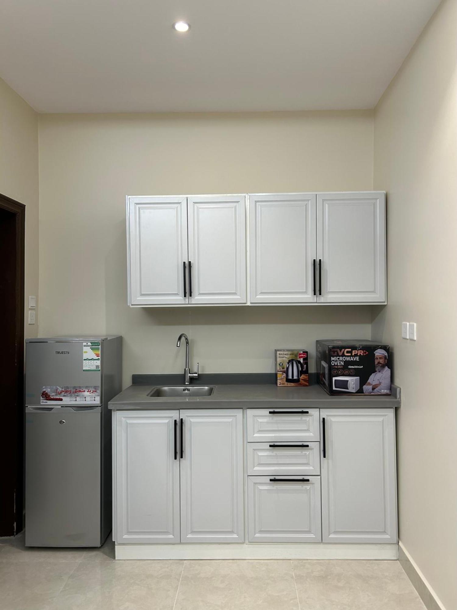 المنى للشقق المفروشة Almona Apartment *