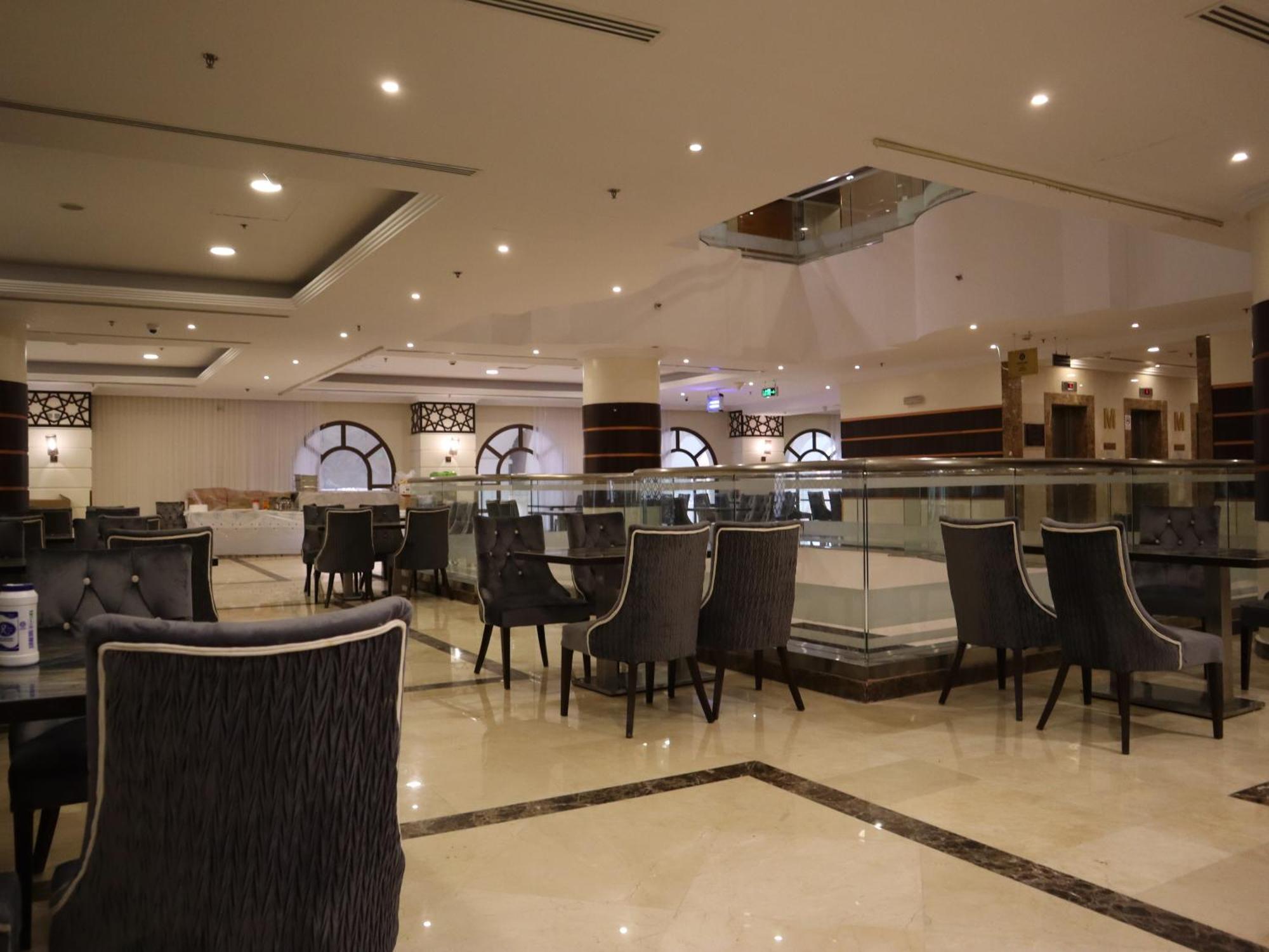 Mokhtara Plaza *