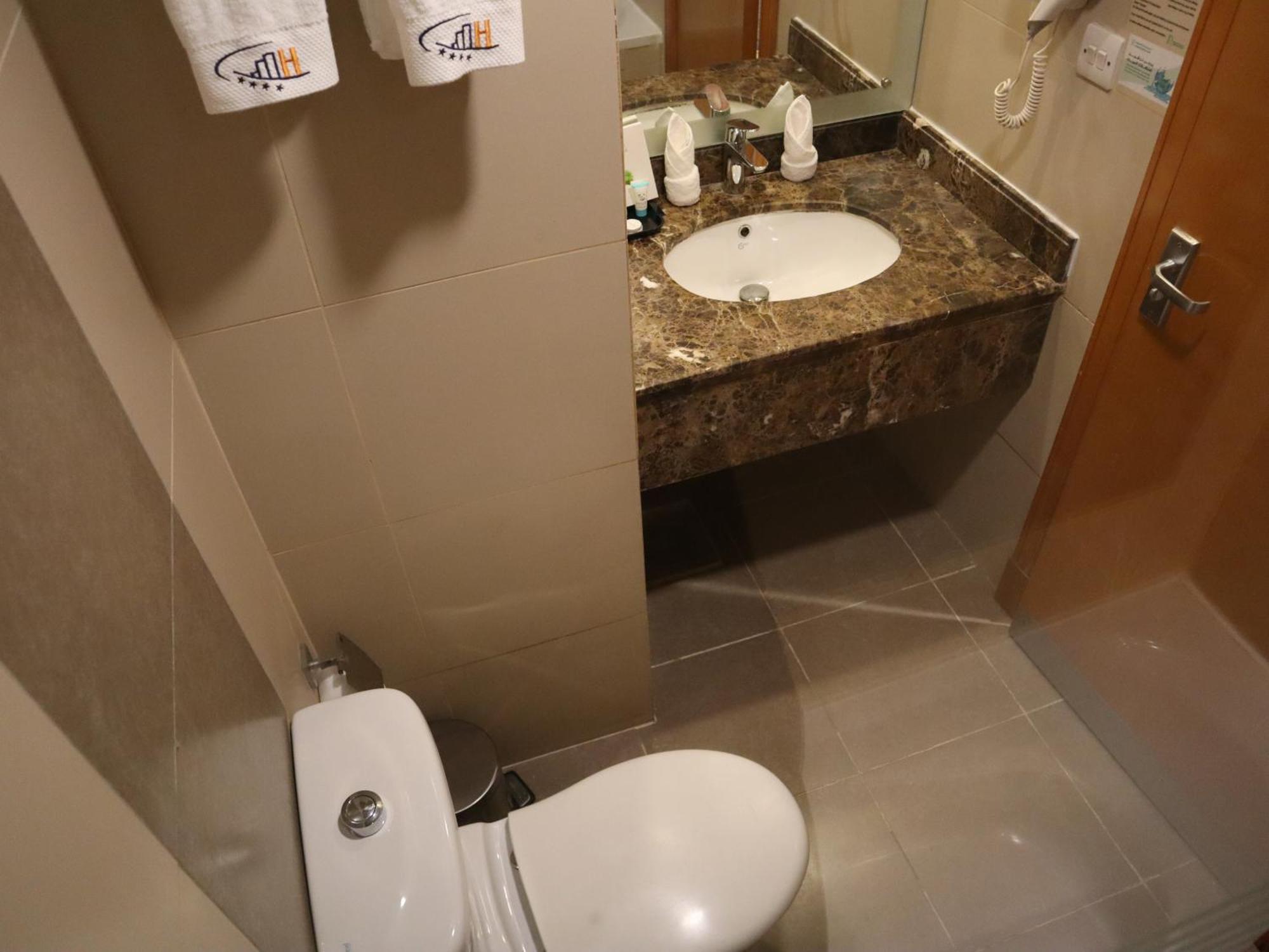 Hotel Mokhtara Plaza *