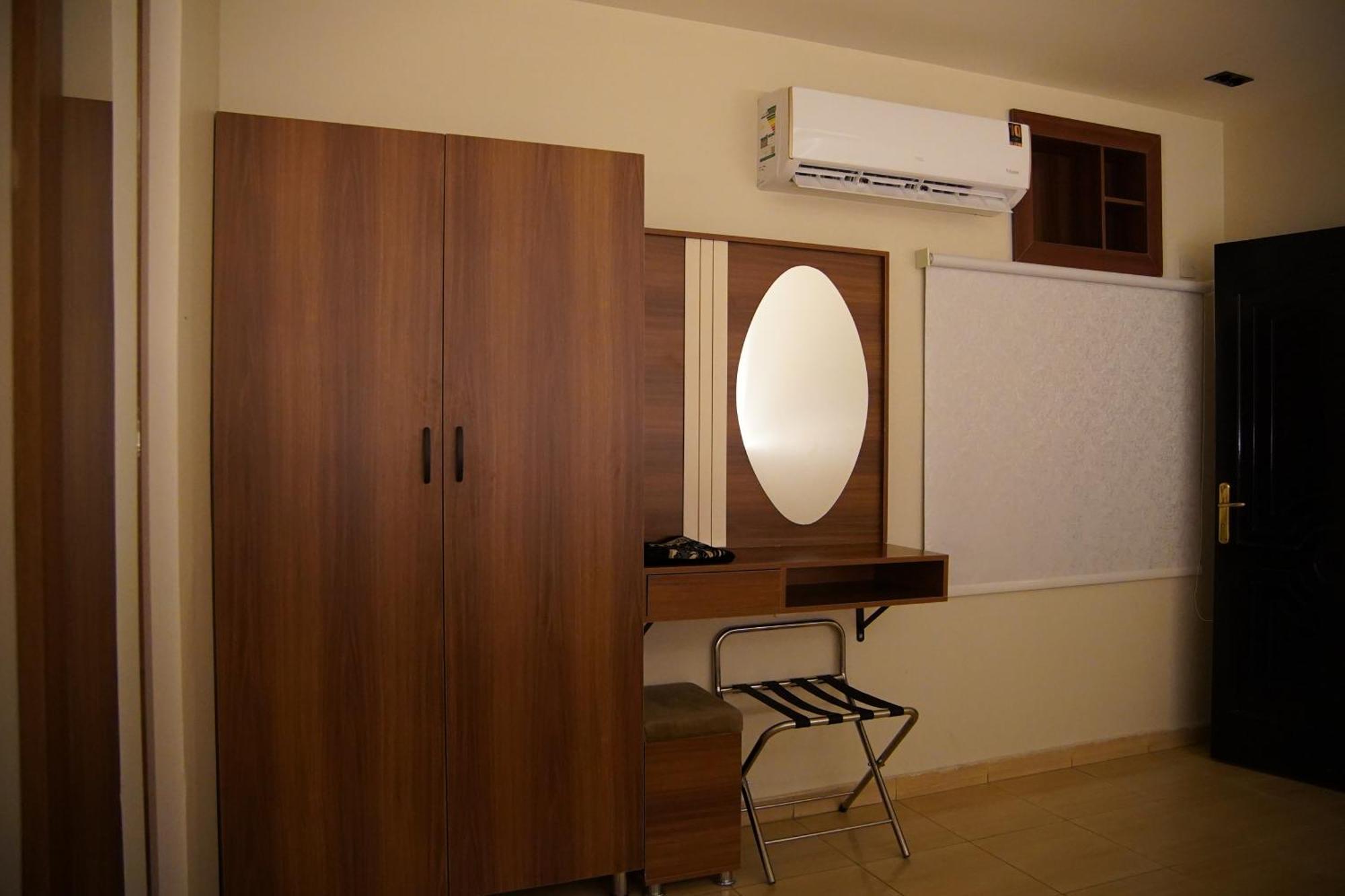 Dosh Aparthotel 3*