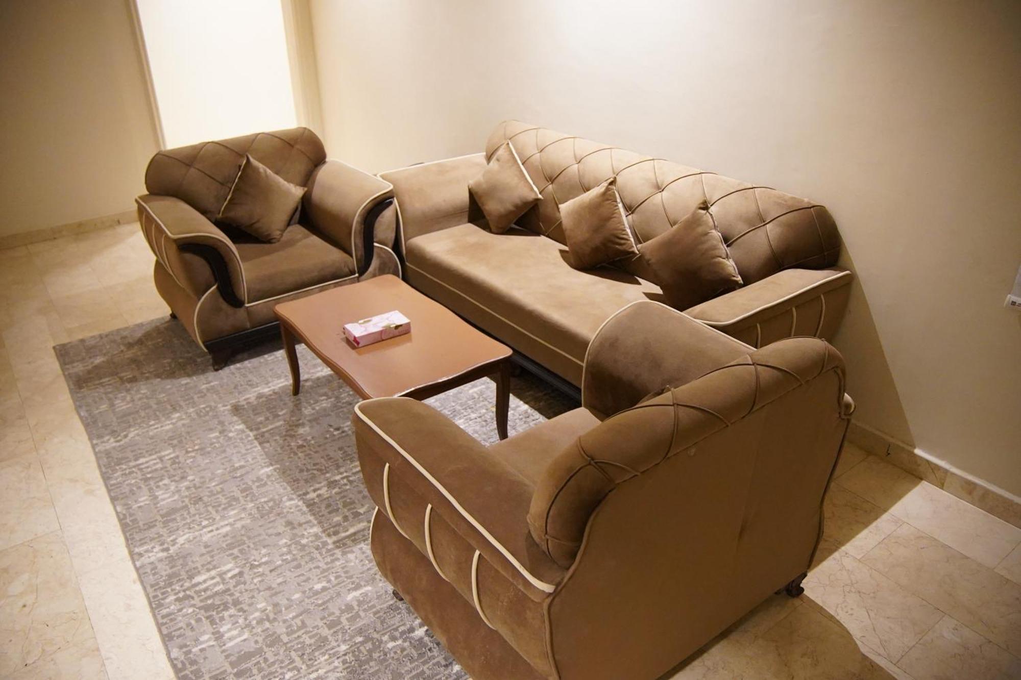 Dosh Aparthotel