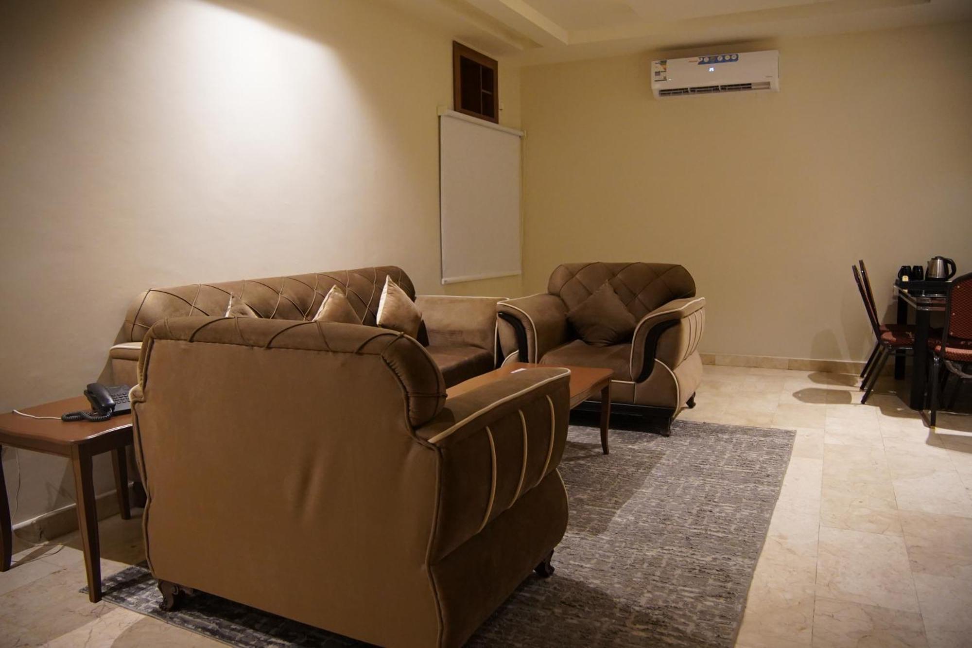 Dosh Aparthotel 3*