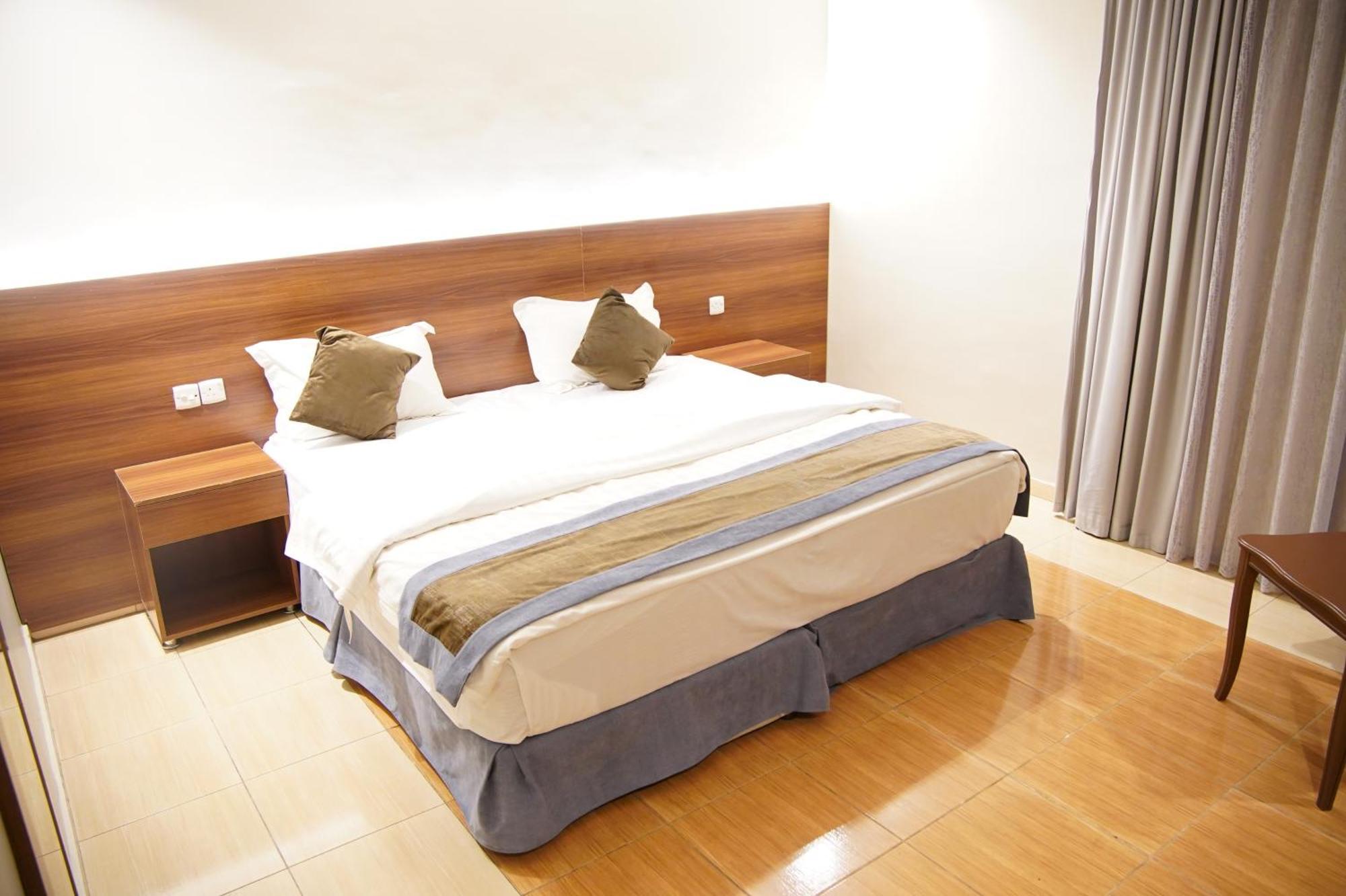 Aparthotel Dosh 3*
