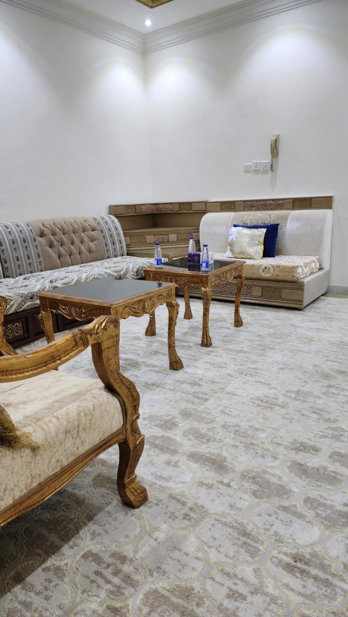 Apartment Lausanne Taybah -حي النخيل *