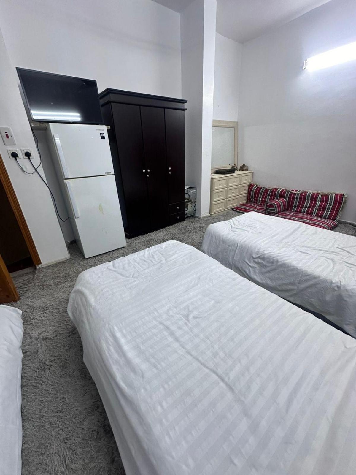 One Flat - One Apartment