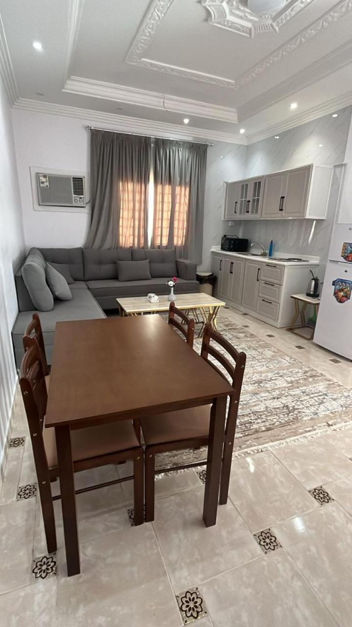 بداخل حد الحرم *