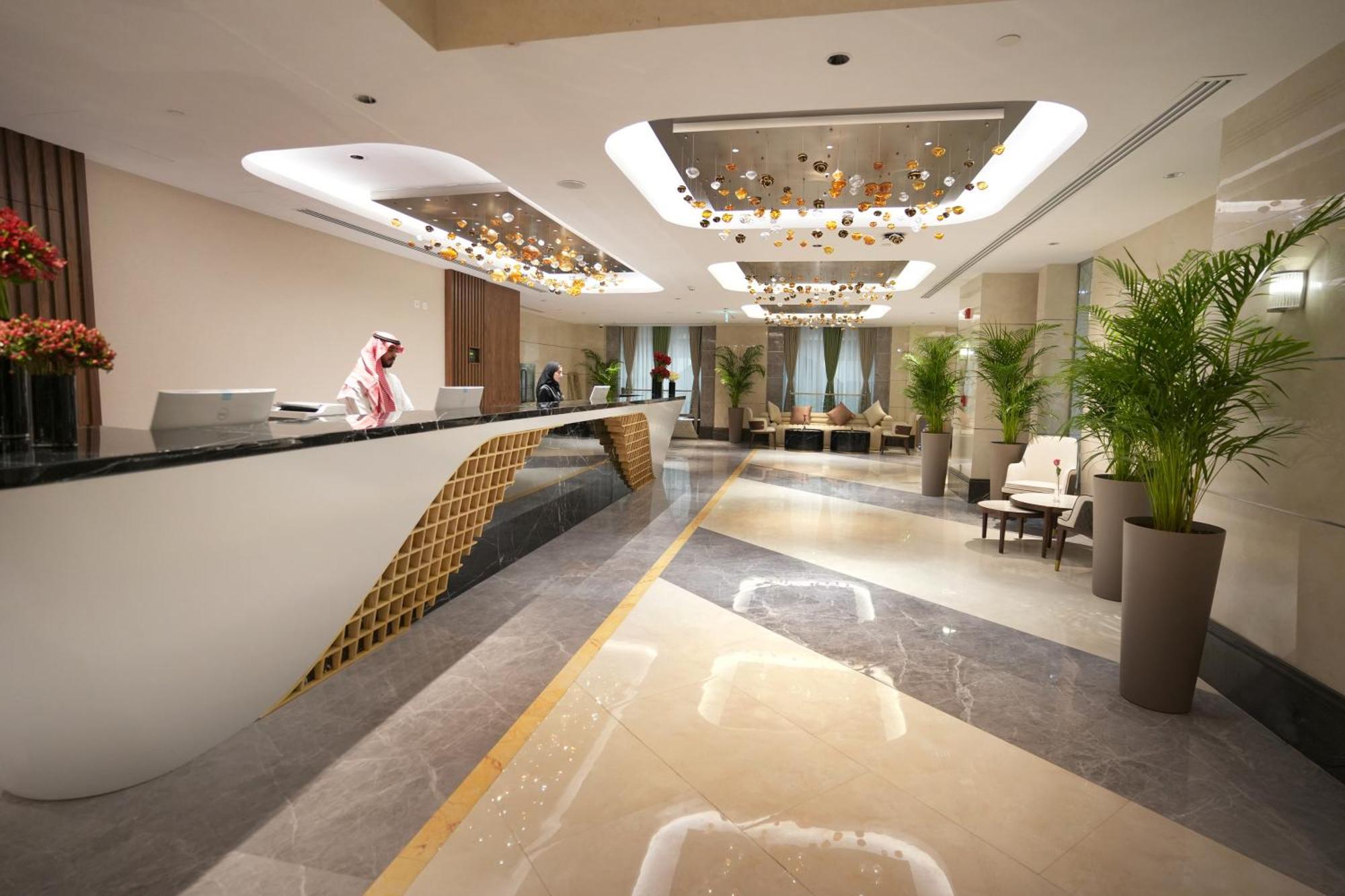 Hotel Peninsula Worth Medina