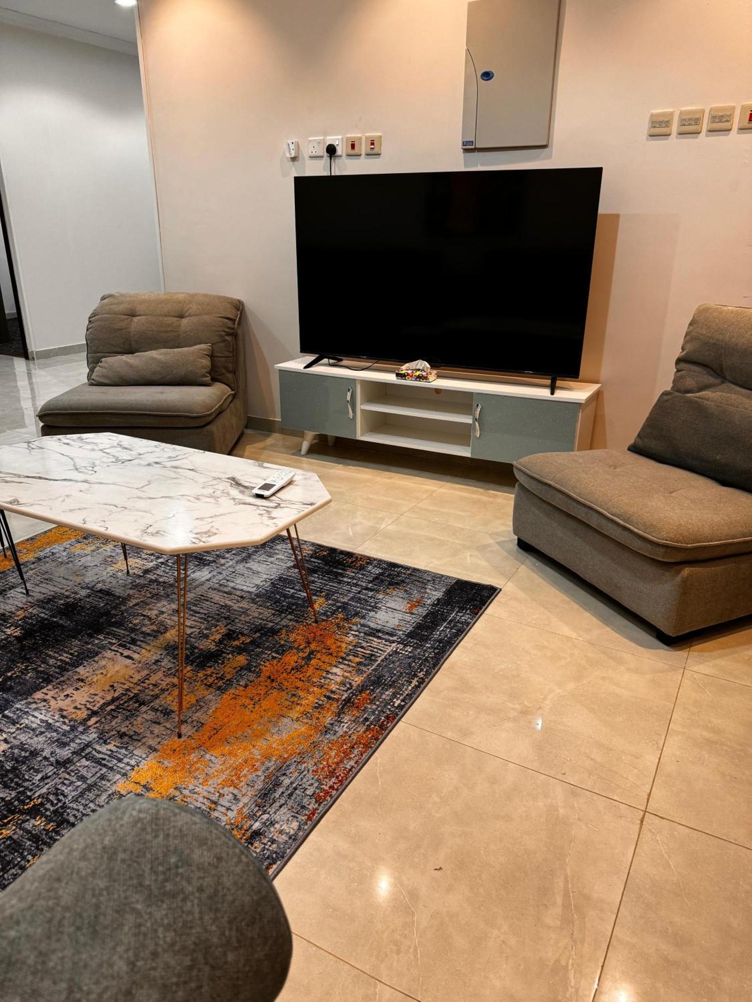 لاقينا هوم - خاص دخول ذاتي Apartment *