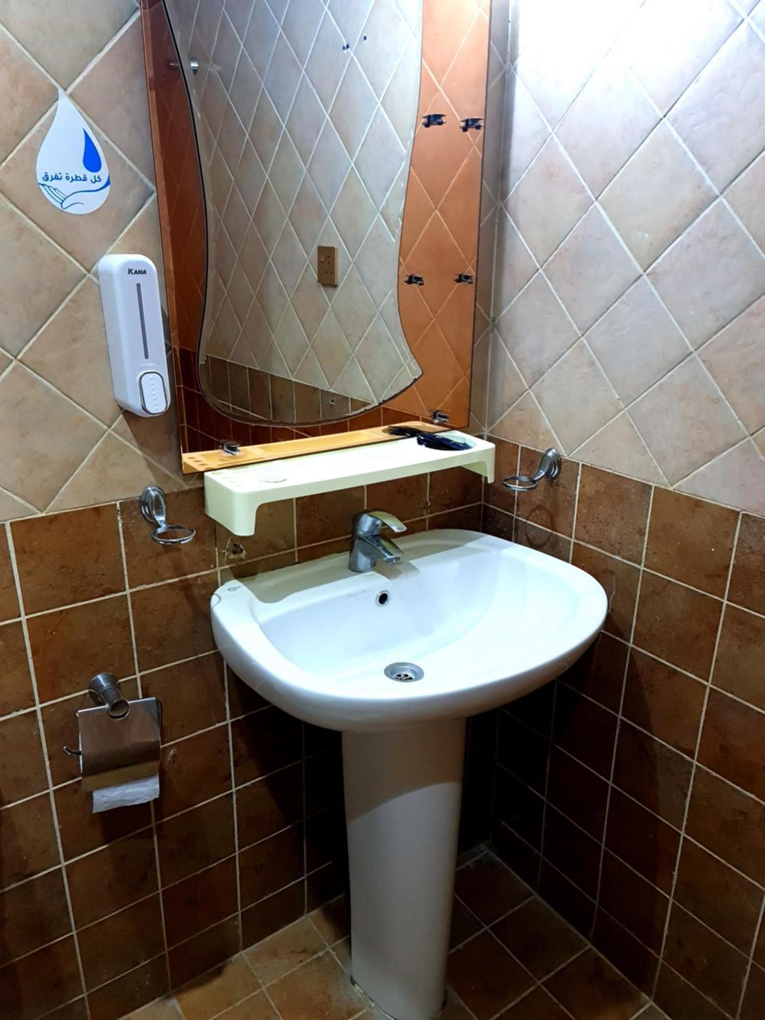 Chatha Barka Hotel - 10 Min Walk To Haram Hotel 2*