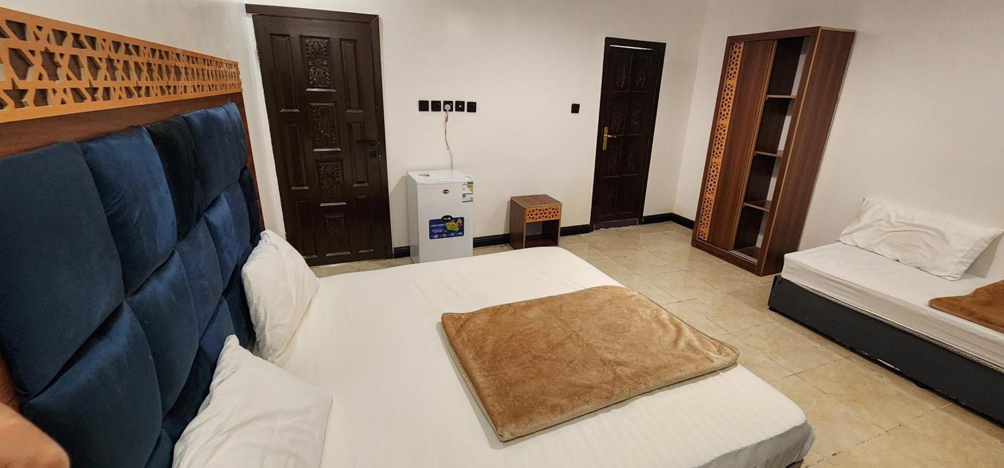 Bait All-dua Hotel *