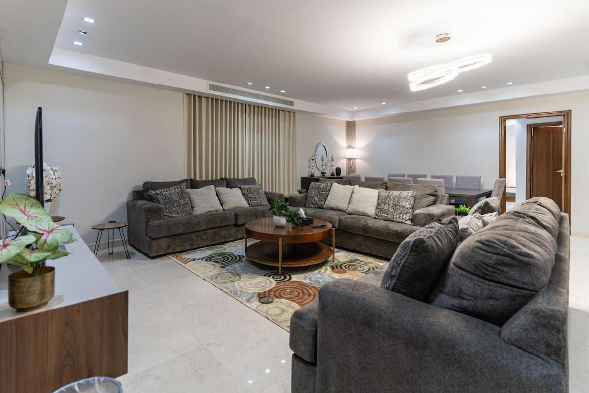 Luxury And Spacious 3br 10min Haram Nabawi * Medina