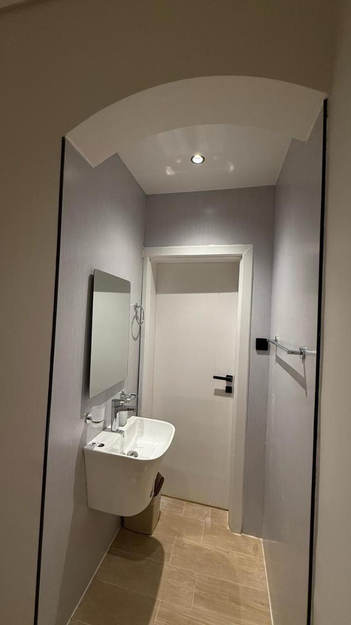 2bd-apartment *