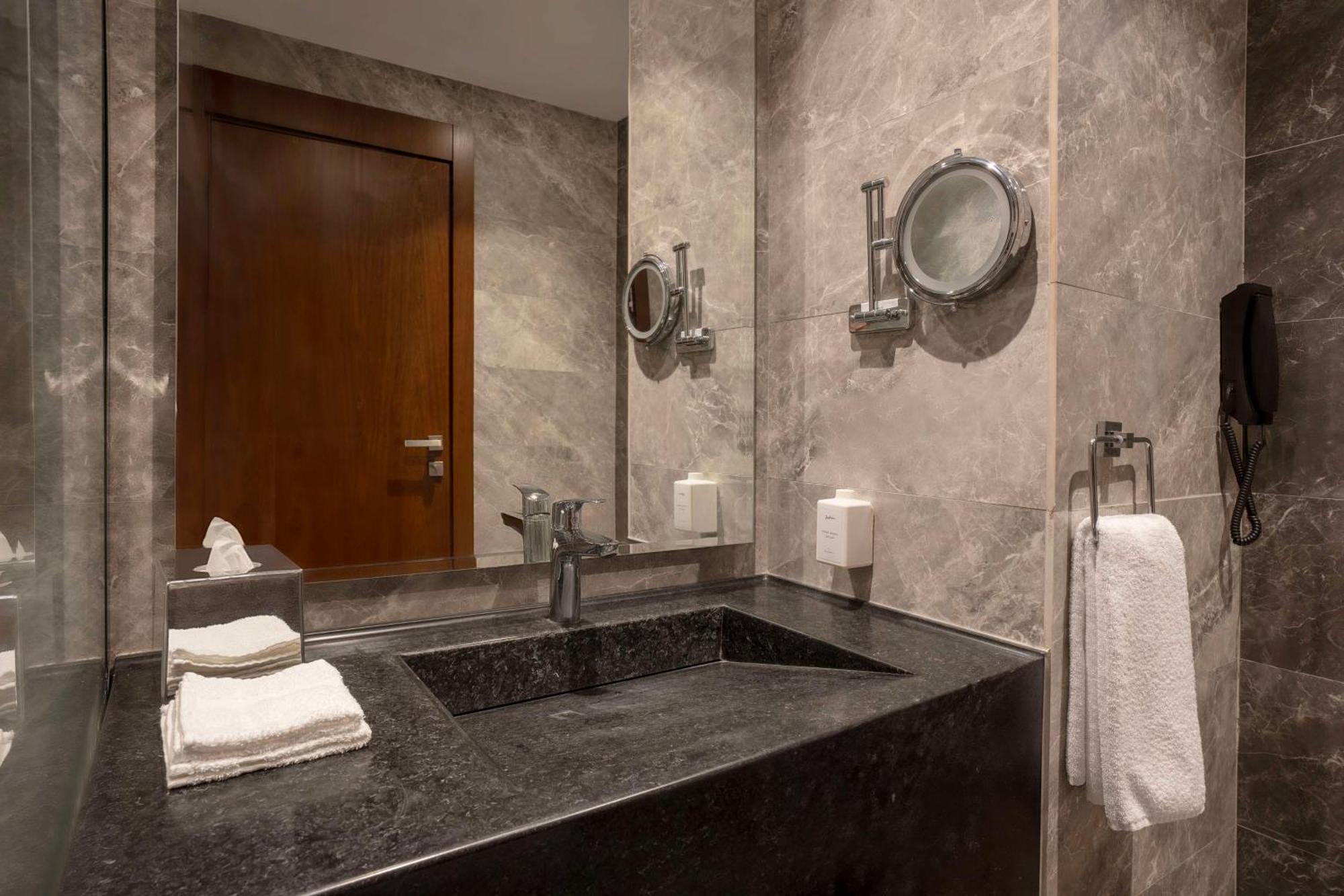 Hotel Radisson Madinah Medina