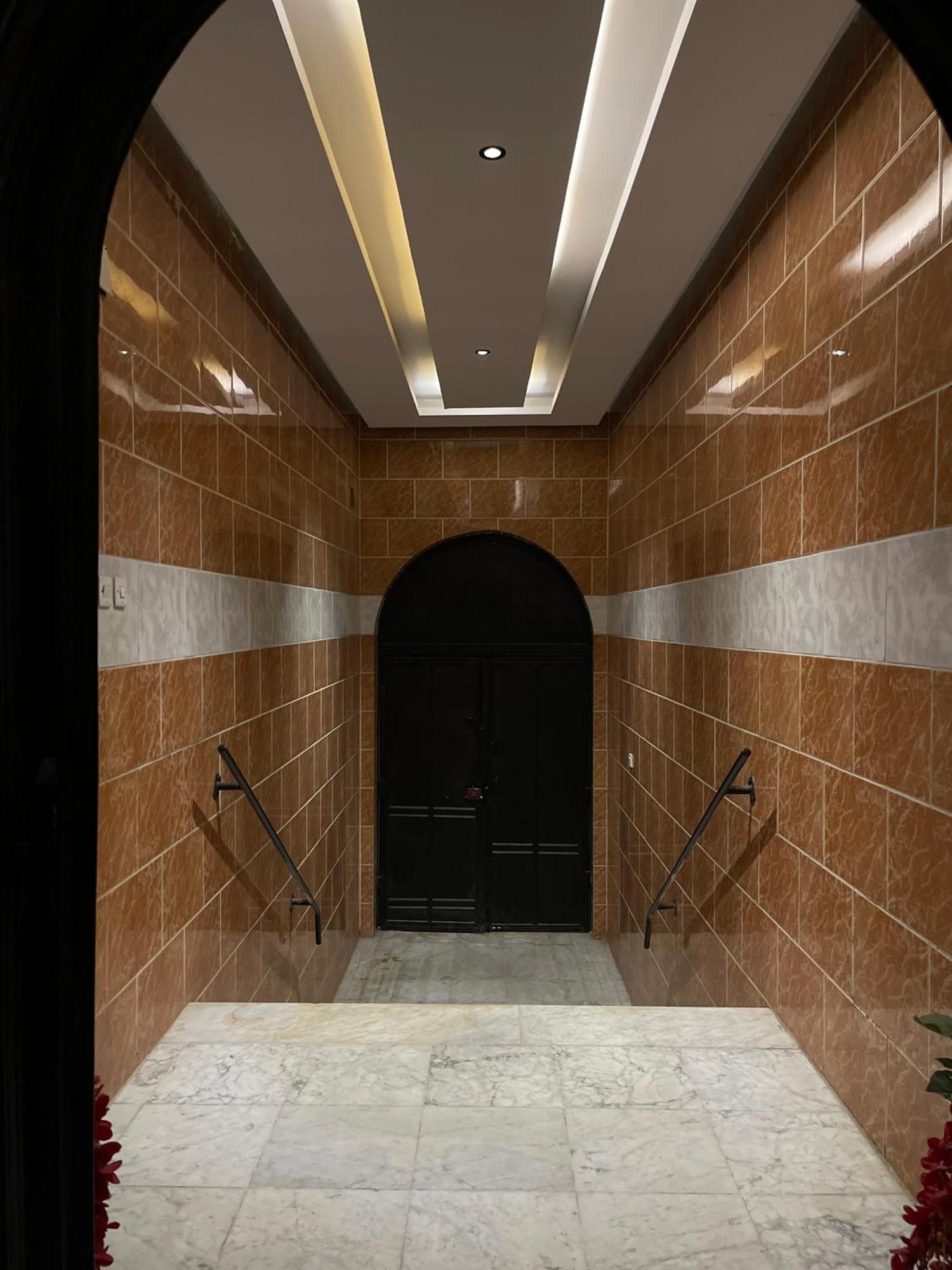 The Luxe 3 Apartment *