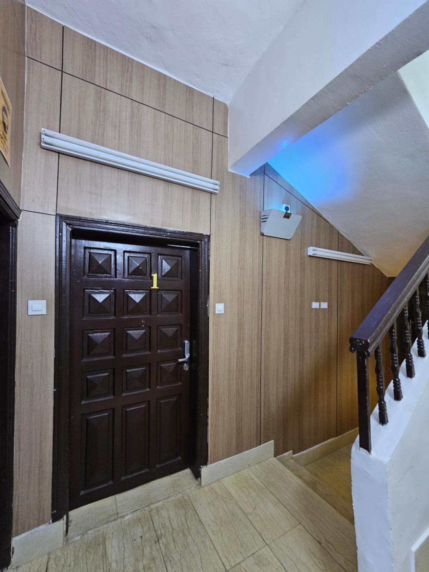 Apartment مفروشة رقم 1 تبعد عن الحرم النبوي الشريف 3 كم