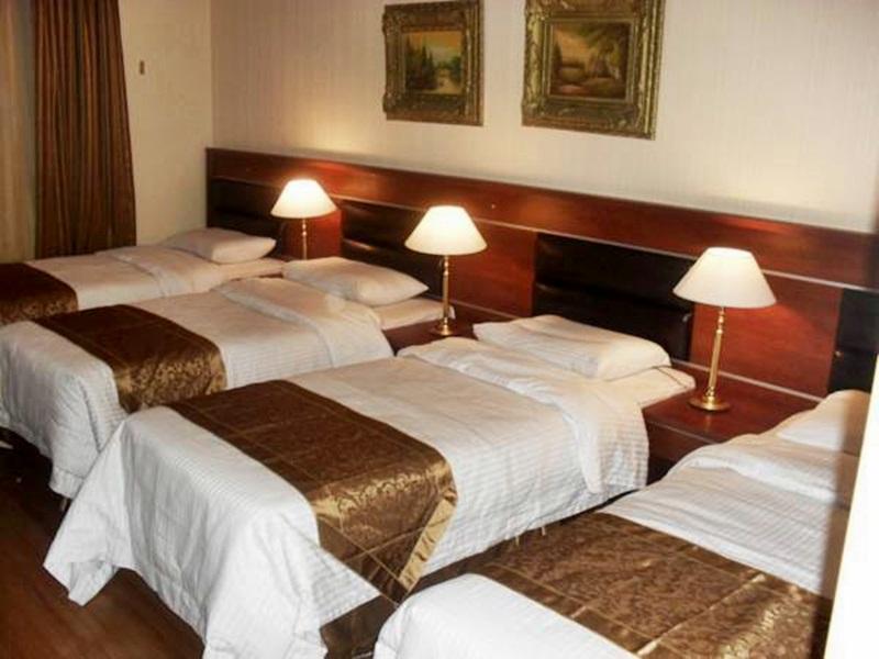 Hotel Luxurious Al Rawdah Suites 3*