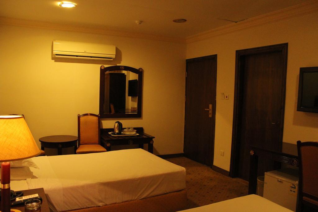 Al Dakheel Plaza Hotel 4*
