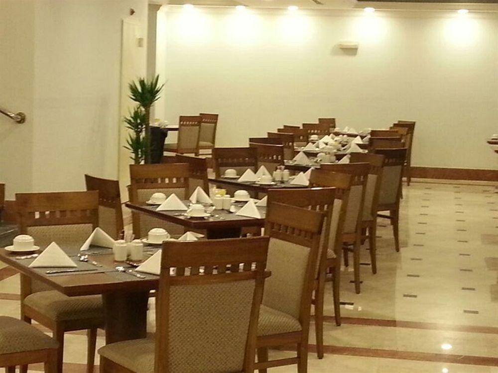 Nozol Royal Hotel 4*
