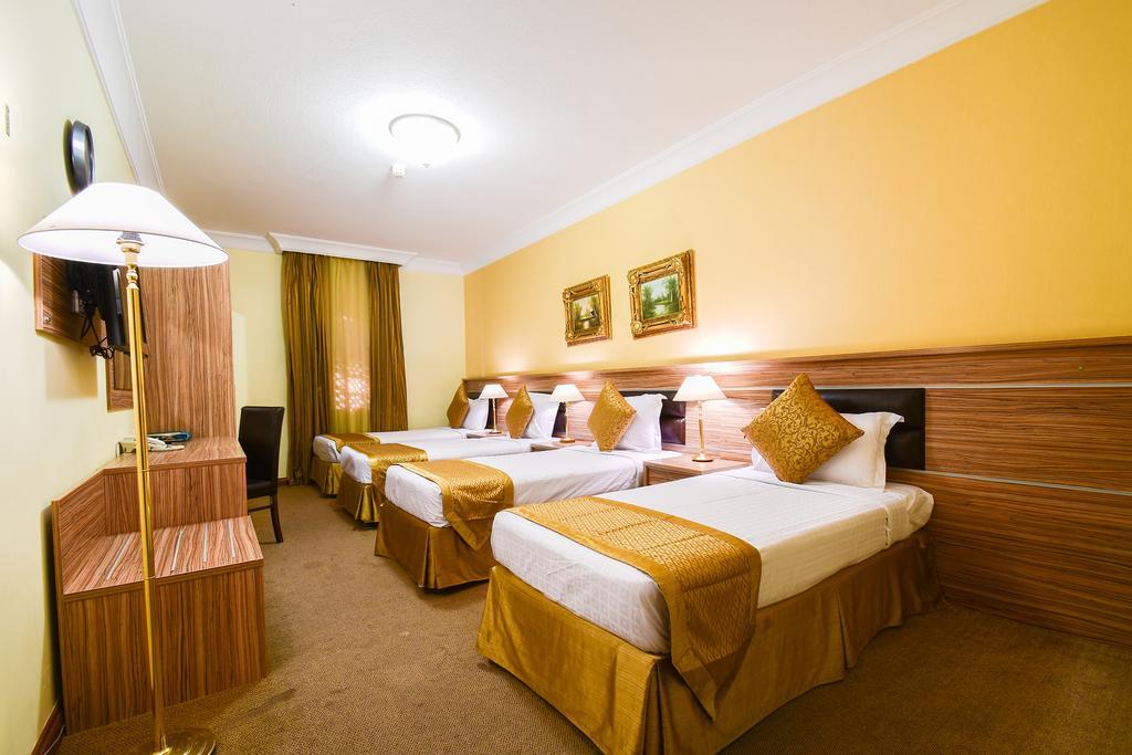 Luxurious Al Rawdah Suites Hotel
