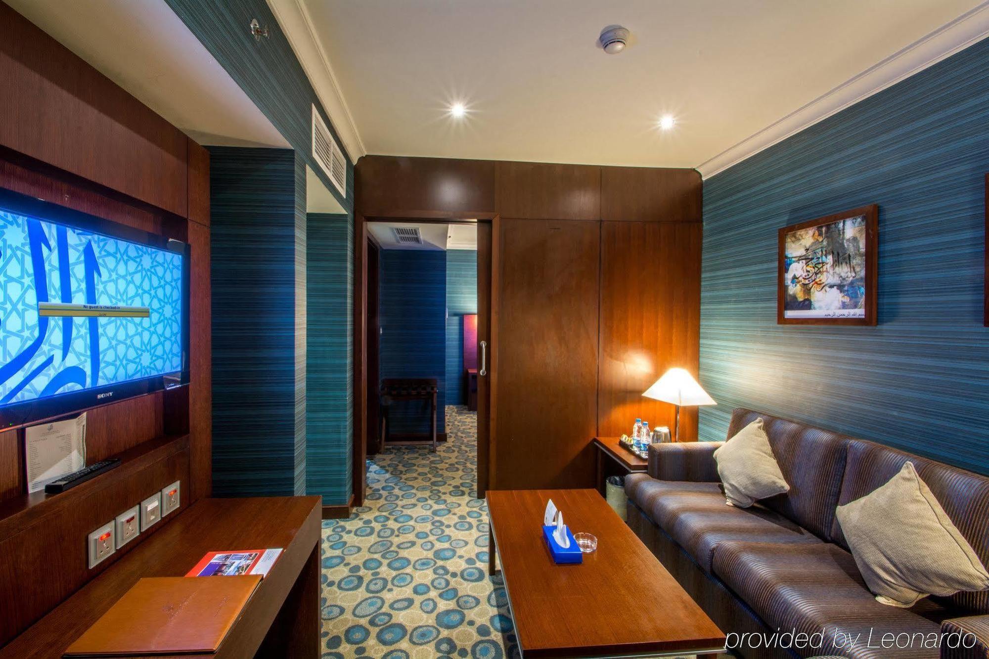 Al Aqeeq Madinah Hotel 5*
