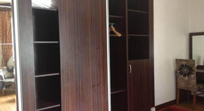 Luxurious Al Rawdah Suites Hotel 3*