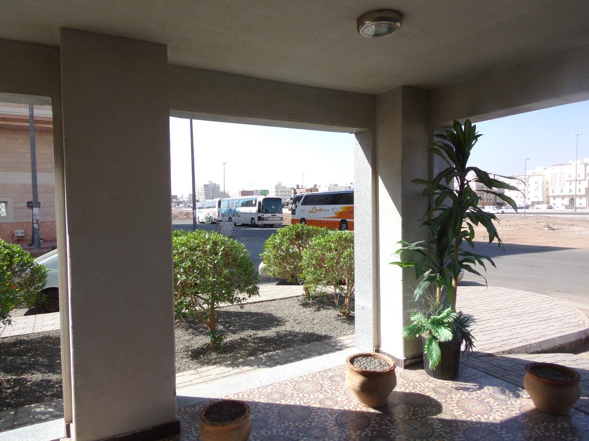 Omar Suites 2*