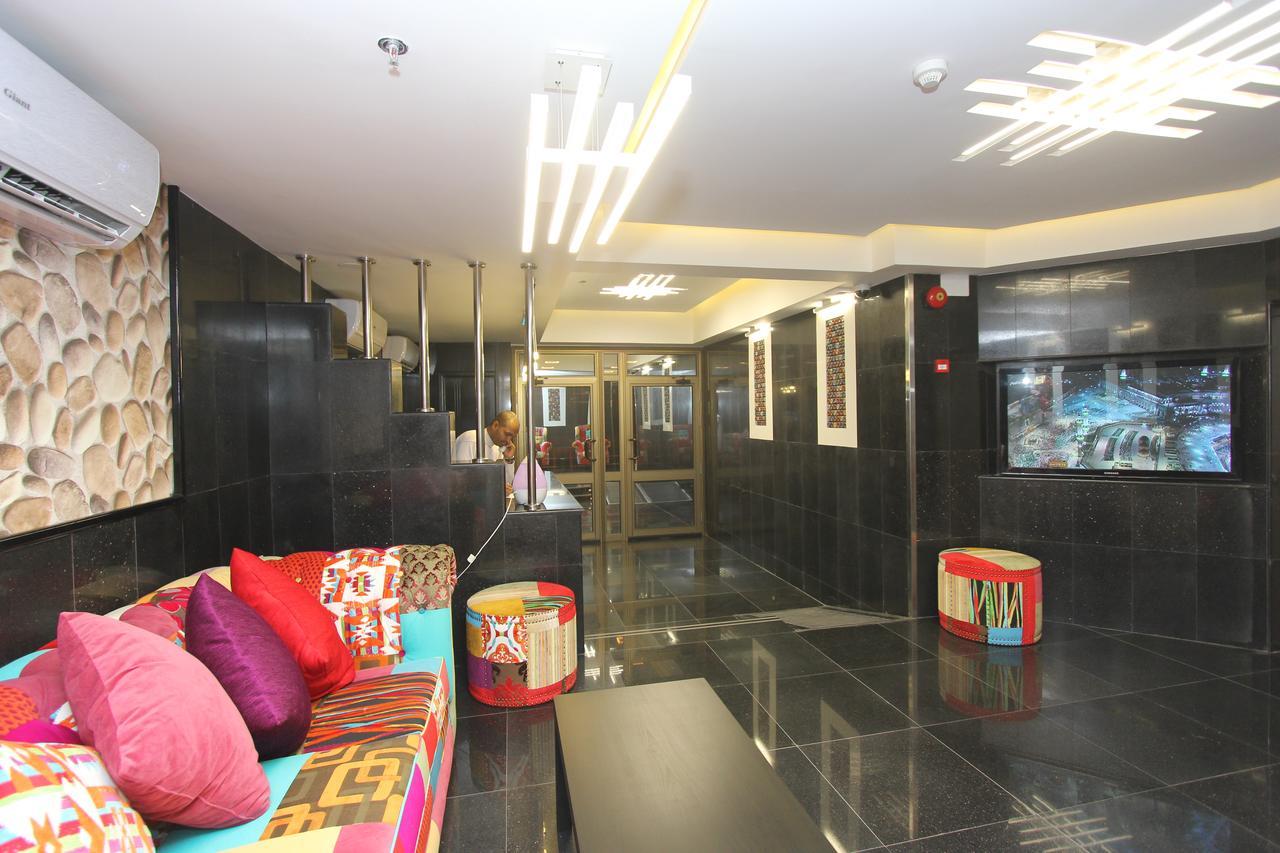 Hotel X Platinum