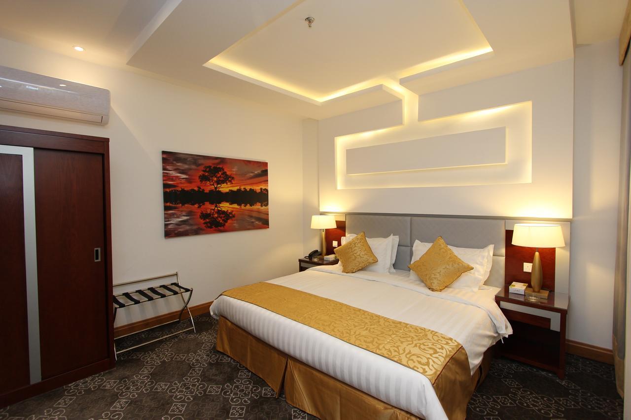X Platinum 4* Medina