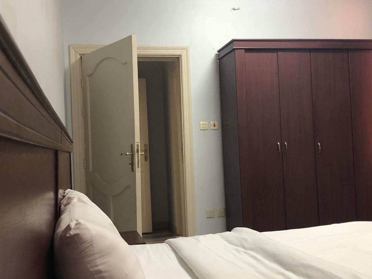 Al Majdah Hotel *