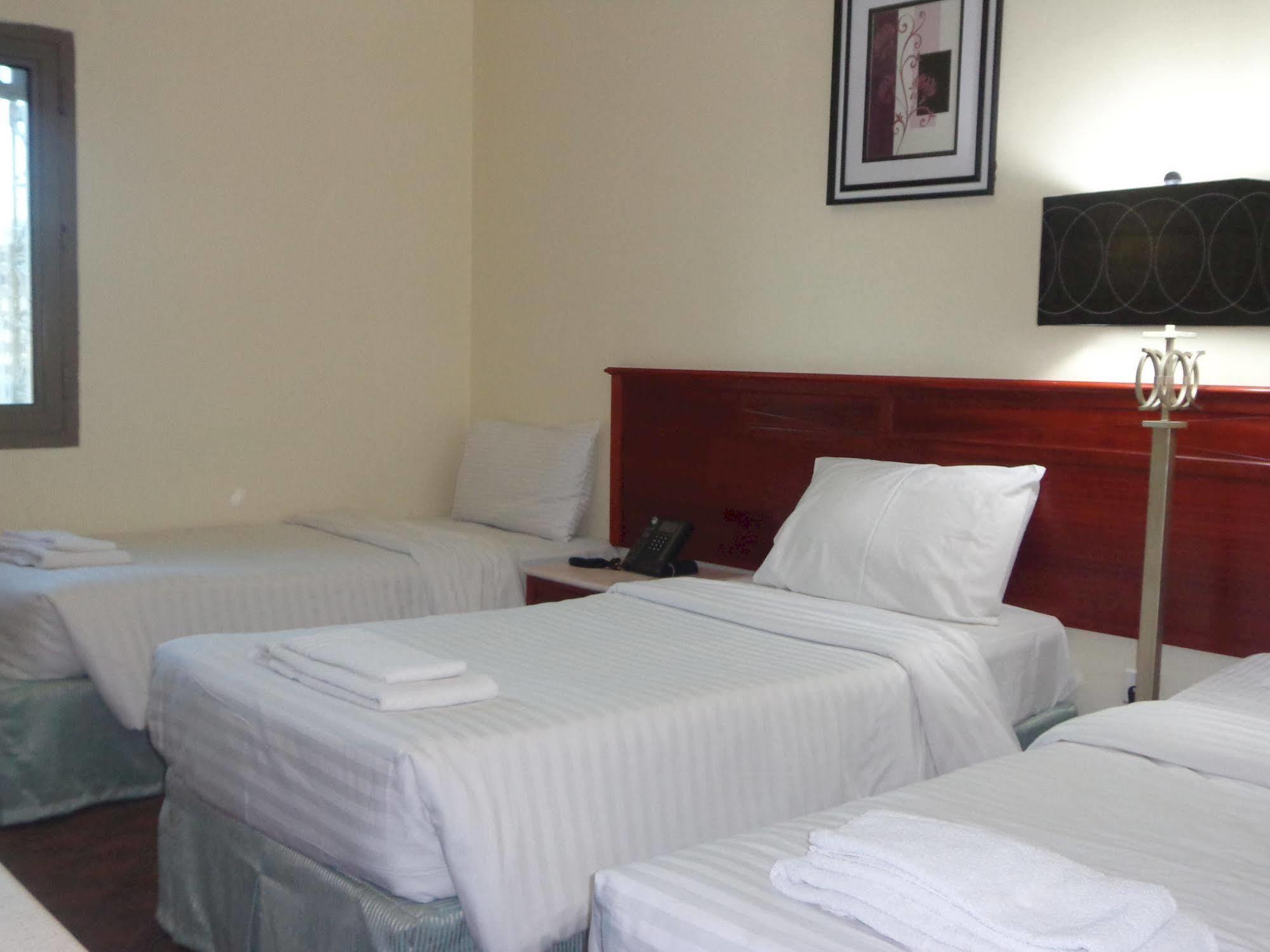 Hotel Ishraq Al Bustan