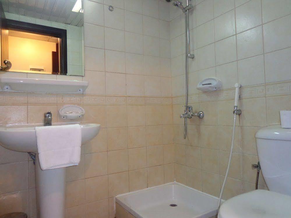 Hotel Ishraq Al Bustan