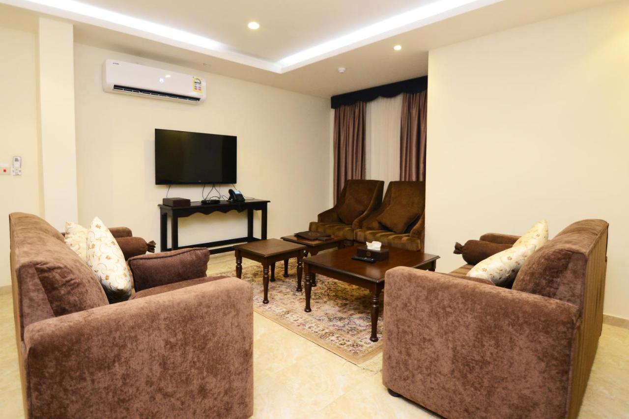 Pine Tree Suites Al Alya *