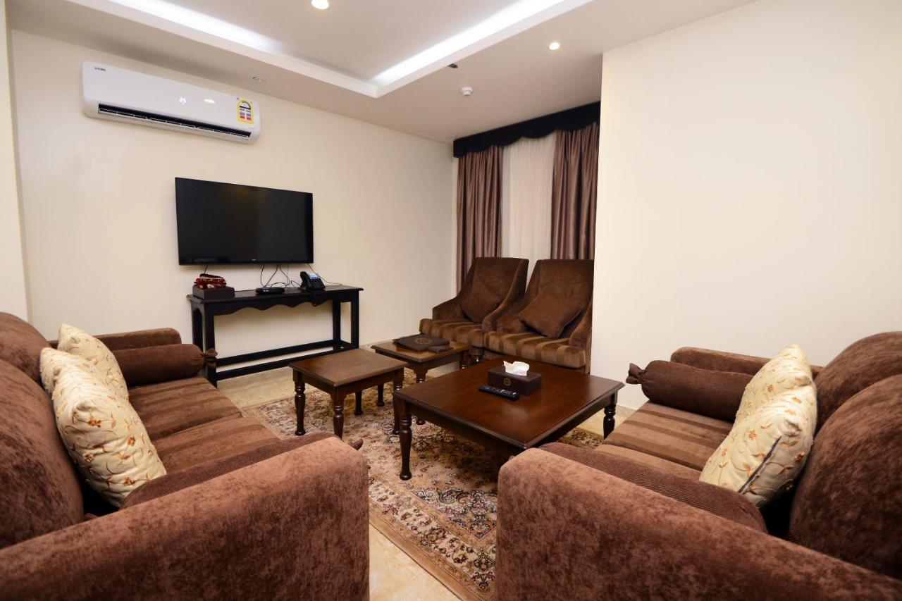 Pine Tree Suites Al Alya Aparthotel *