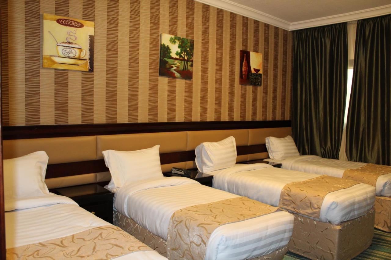 شركة الصنوبرة الفندقية فندق هوليدي فيلا المدينة Hotel 2*