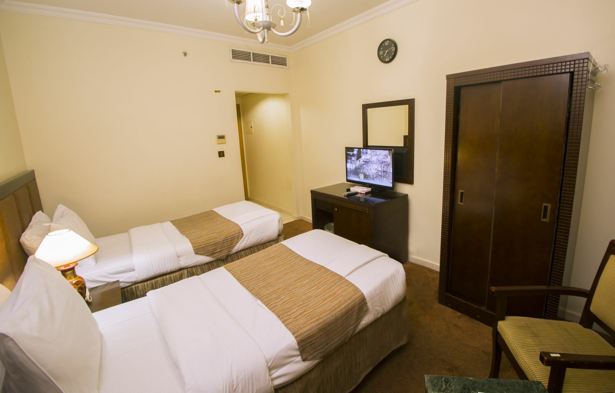 Hotel Anwar Al Zahraa *