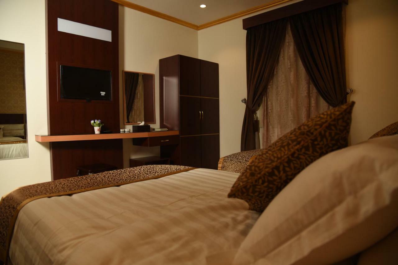 Pearl Palace Suits 4*