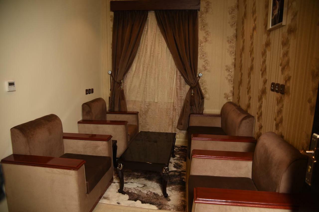 Pearl Palace Suits Hotel