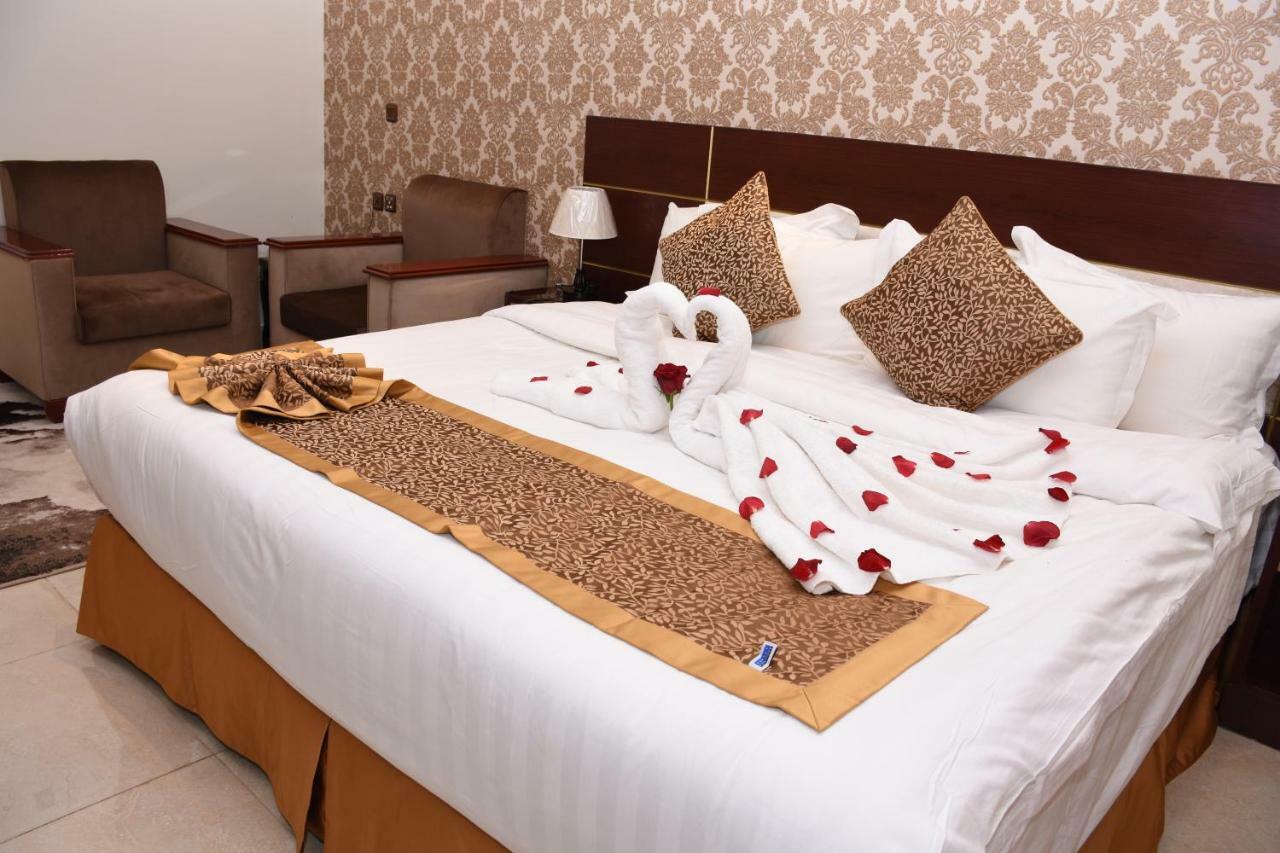 Pearl Palace Suits 4*