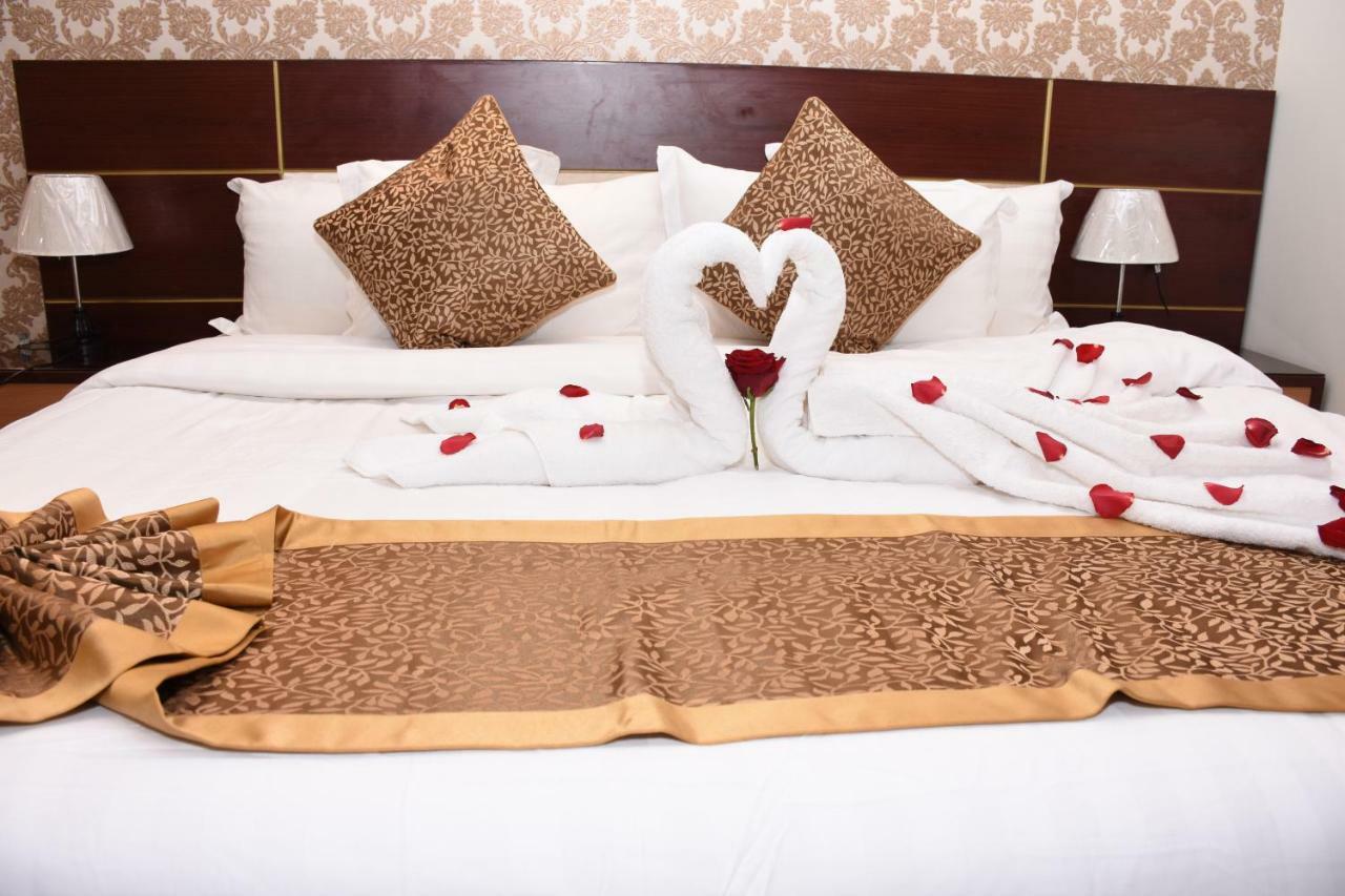 Pearl Palace Suits Hotel 4*