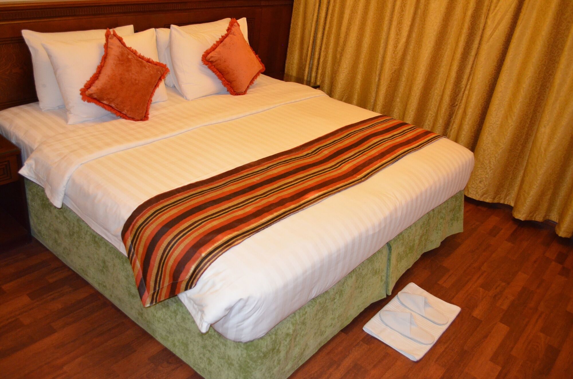 Hotel Rotana Al Mesk 3*