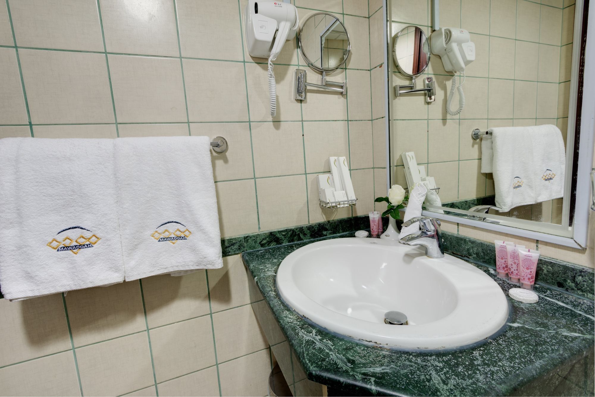 Mawaddah Altaqwa Hotel *
