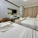 Zowar International Hotel