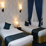 Pinewood Hotel