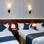 Pinewood Hotel