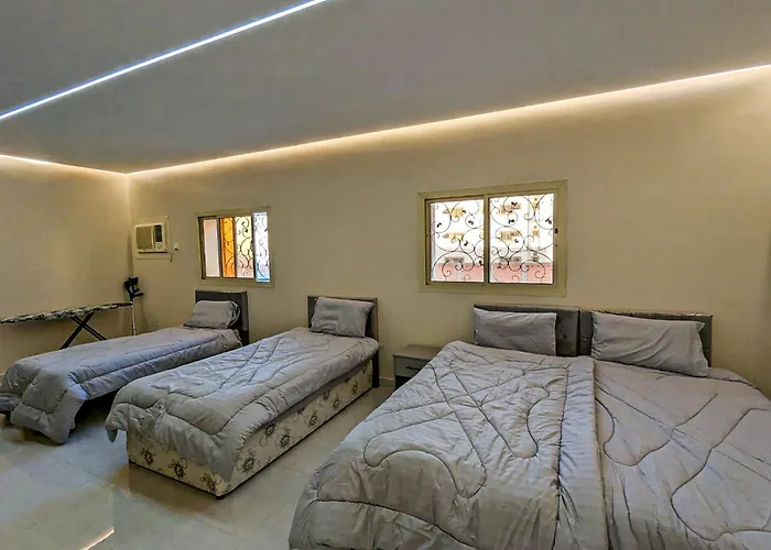 Madina Apartment Rooms - 7 Minutes To Haram By Car - Mount Uhud Views - Free Parking - Sleeps 6