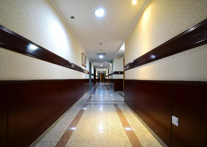 Luxurious Al Rawdah Suites