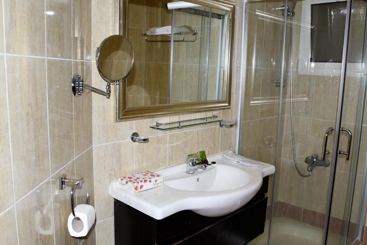 Shomookh Hotel *