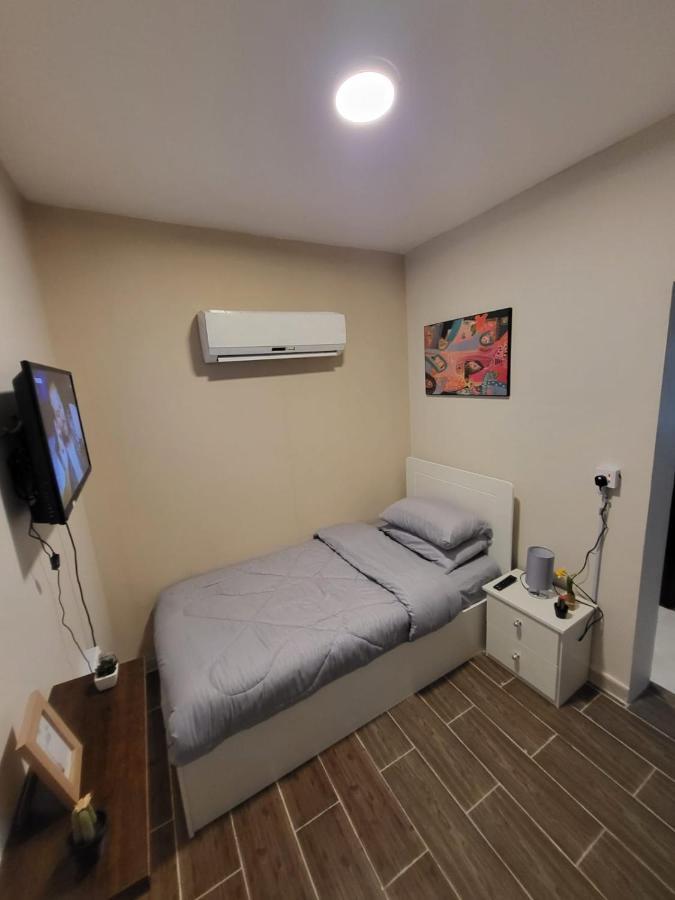 Rush #1 Capsule hotel