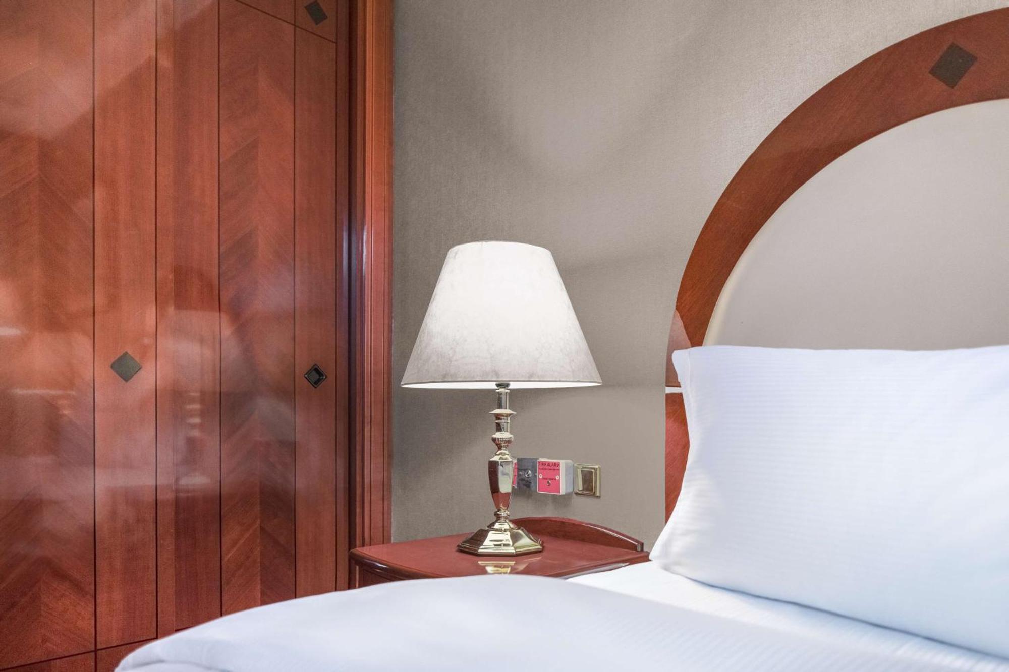 Hotel Madinah Hilton Medina